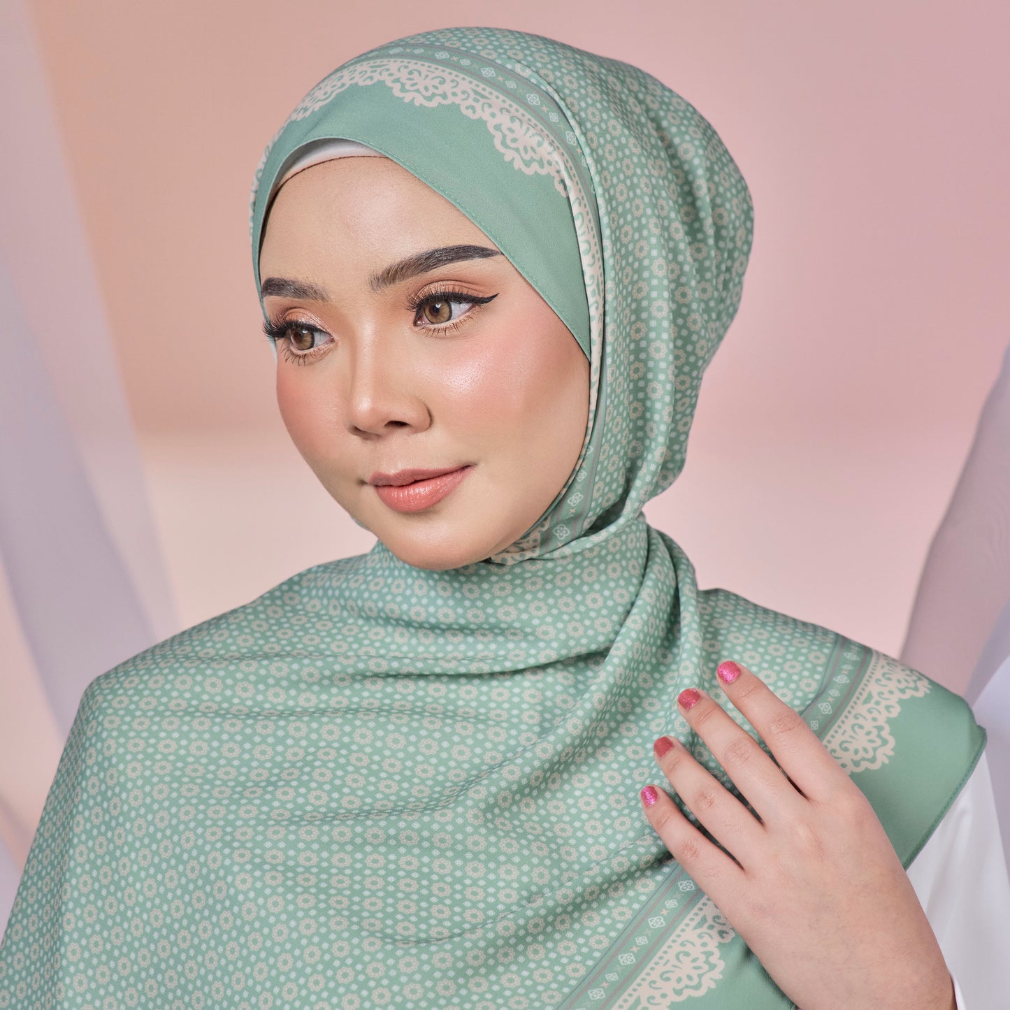 ETERNAL GRATEFULNESS SHAWL