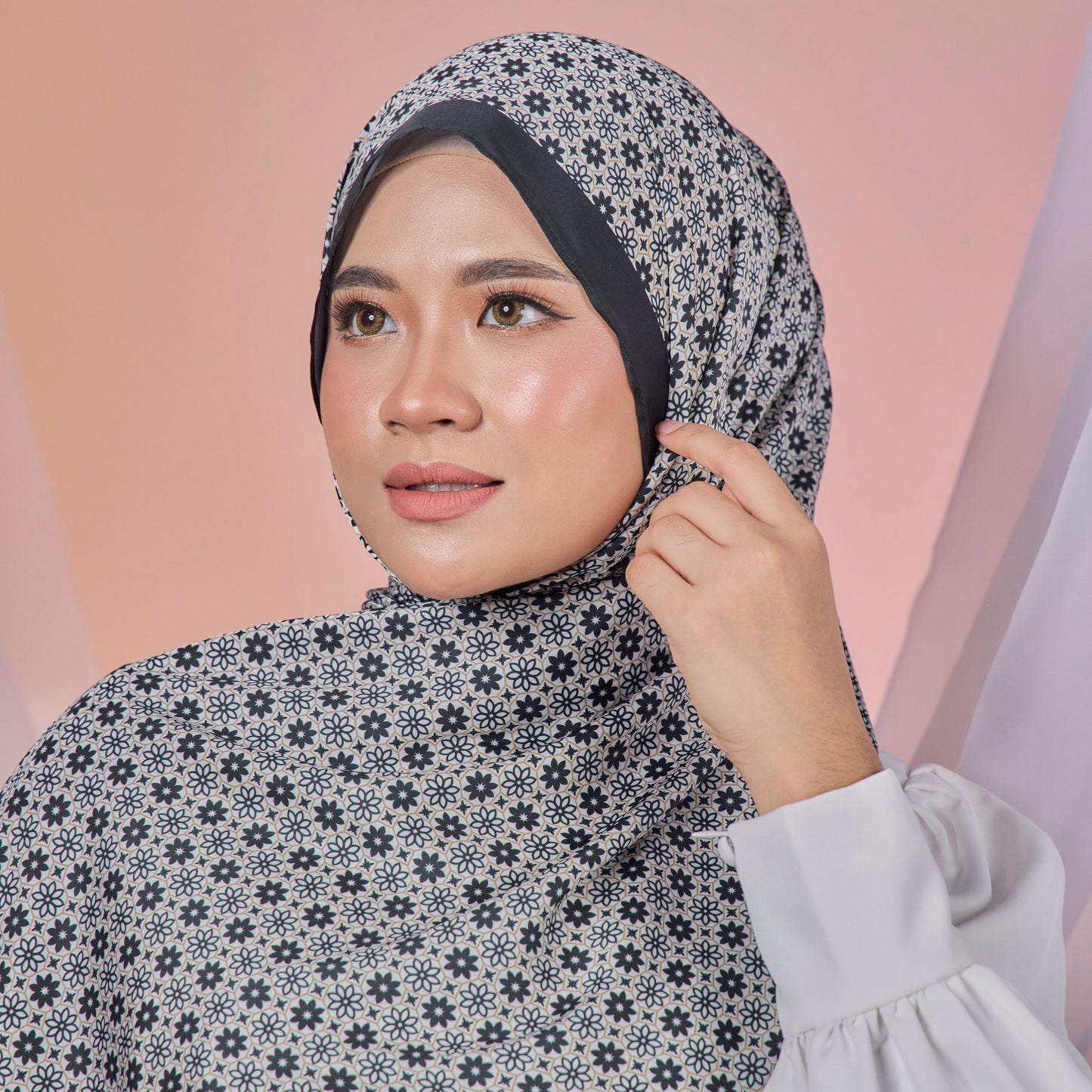 ETERNAL THANKFULNESS SHAWL