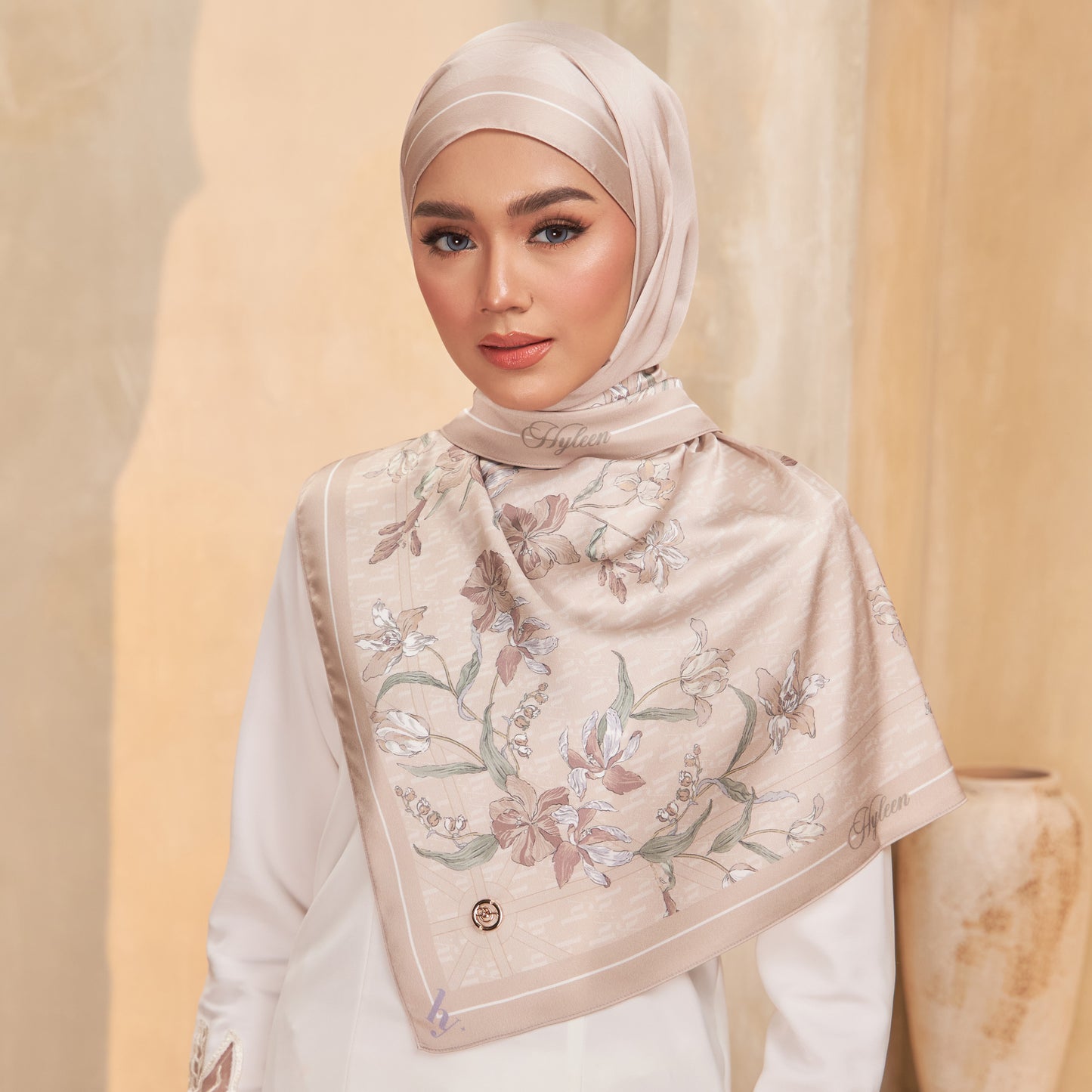 NUURA SHAWL