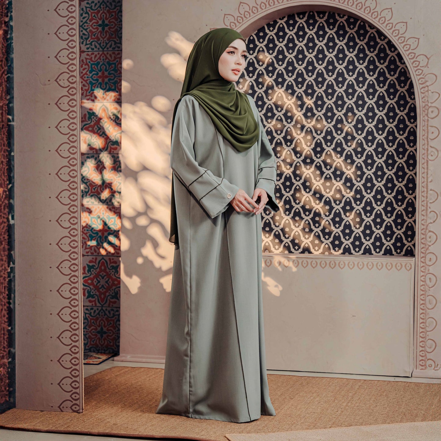 BUSYRA JUBAH LINEN
