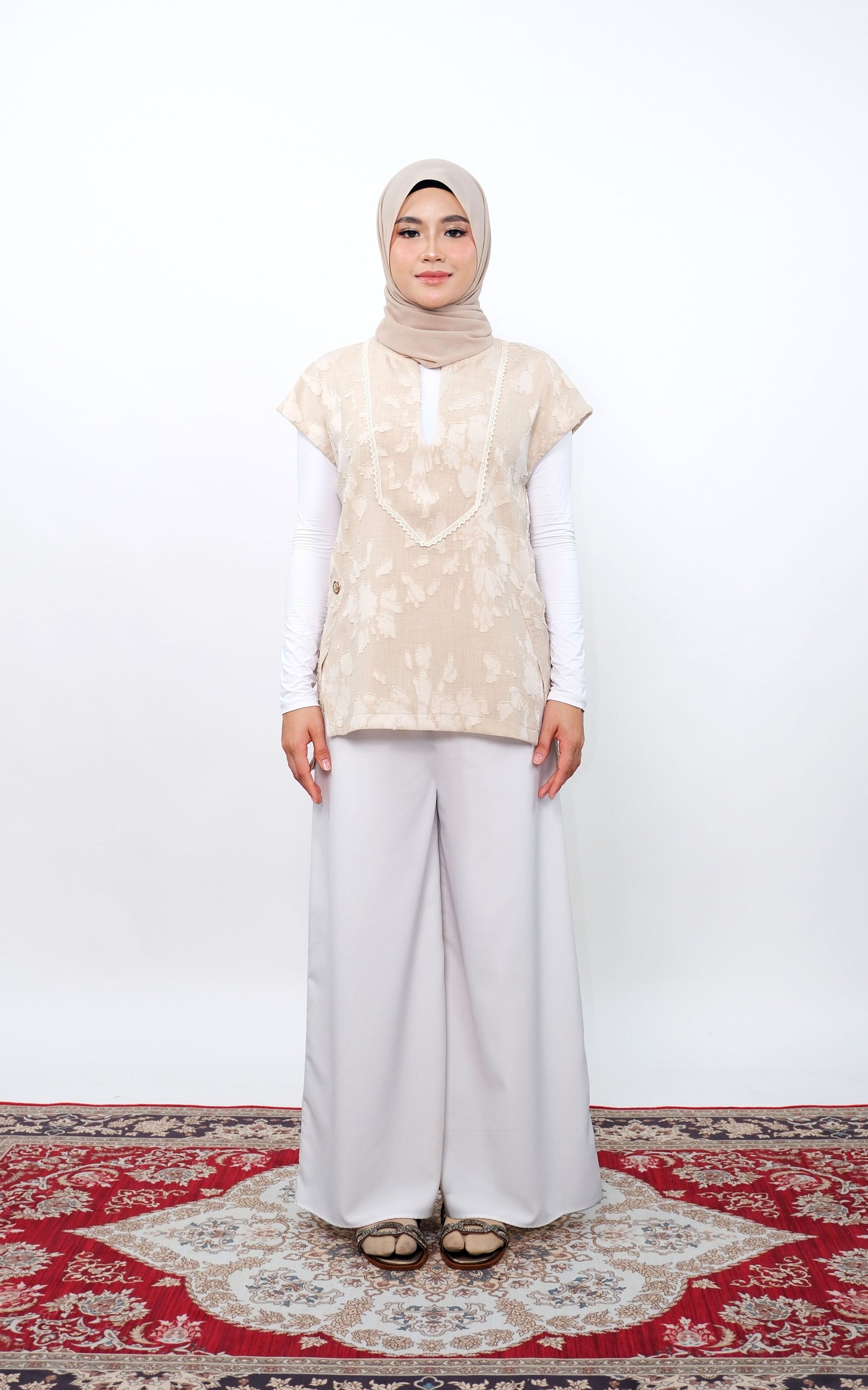 CARYN LINEN FRENCH SLEEVE TOP