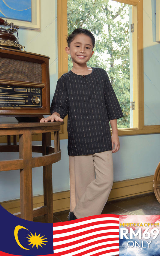 DZAHAR KIDS STRIPED KURTA