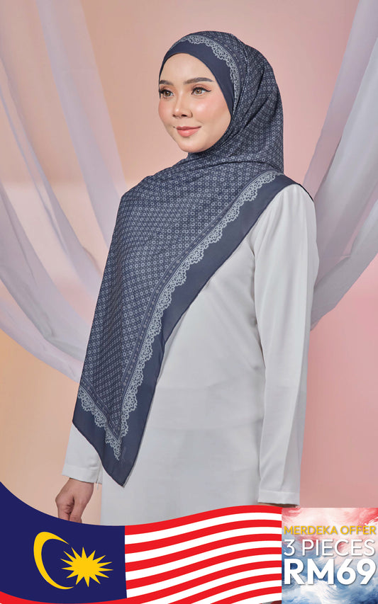 ETERNAL GRATEFULNESS SHAWL