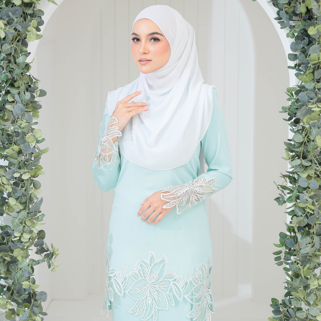 KURUNG LACE HYLEEN