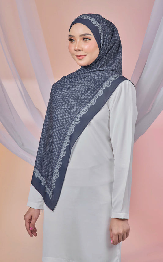 ETERNAL GRATEFULNESS SHAWL