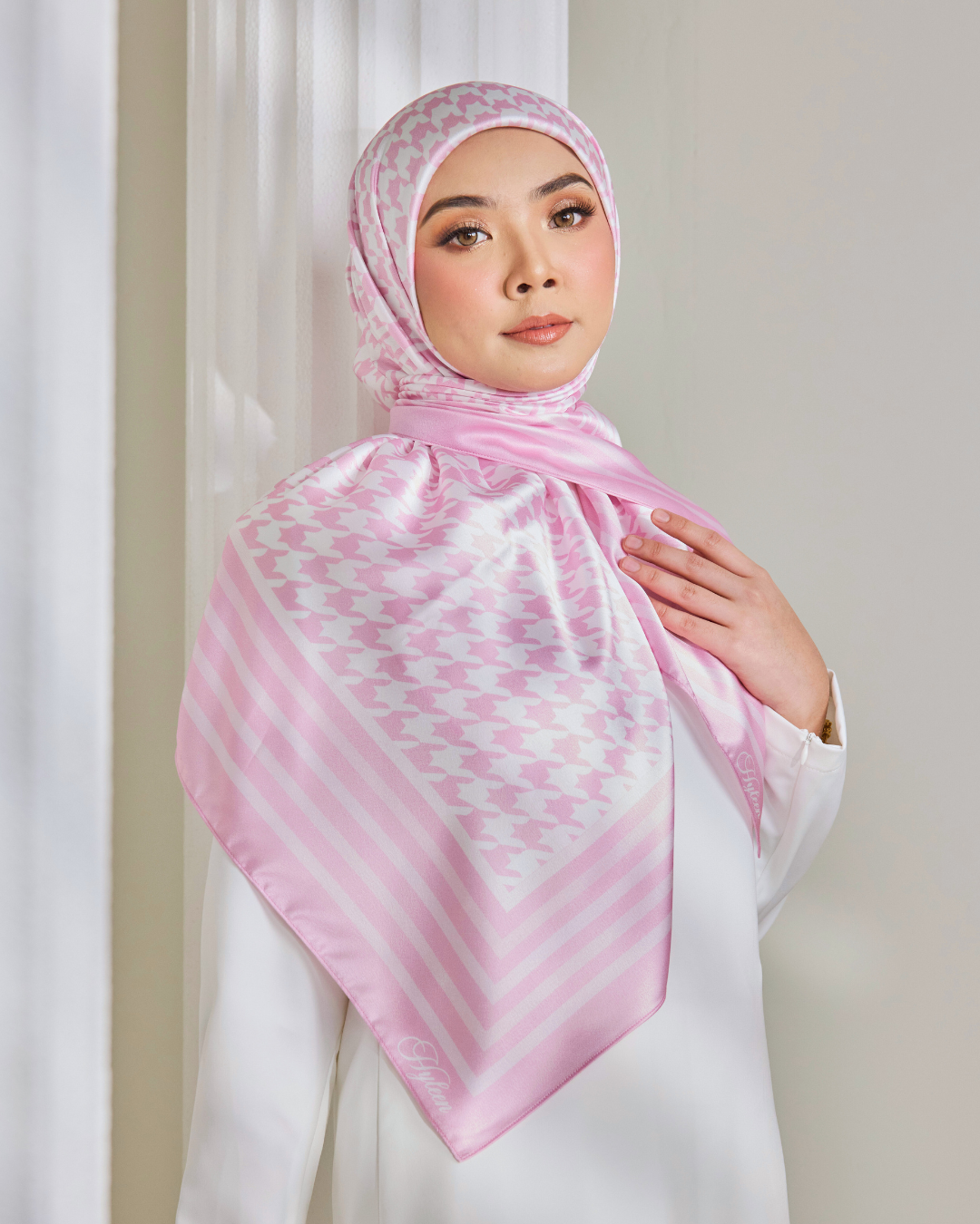 GLAMRAYA '24 SQUARE HOUNDSTOOTH