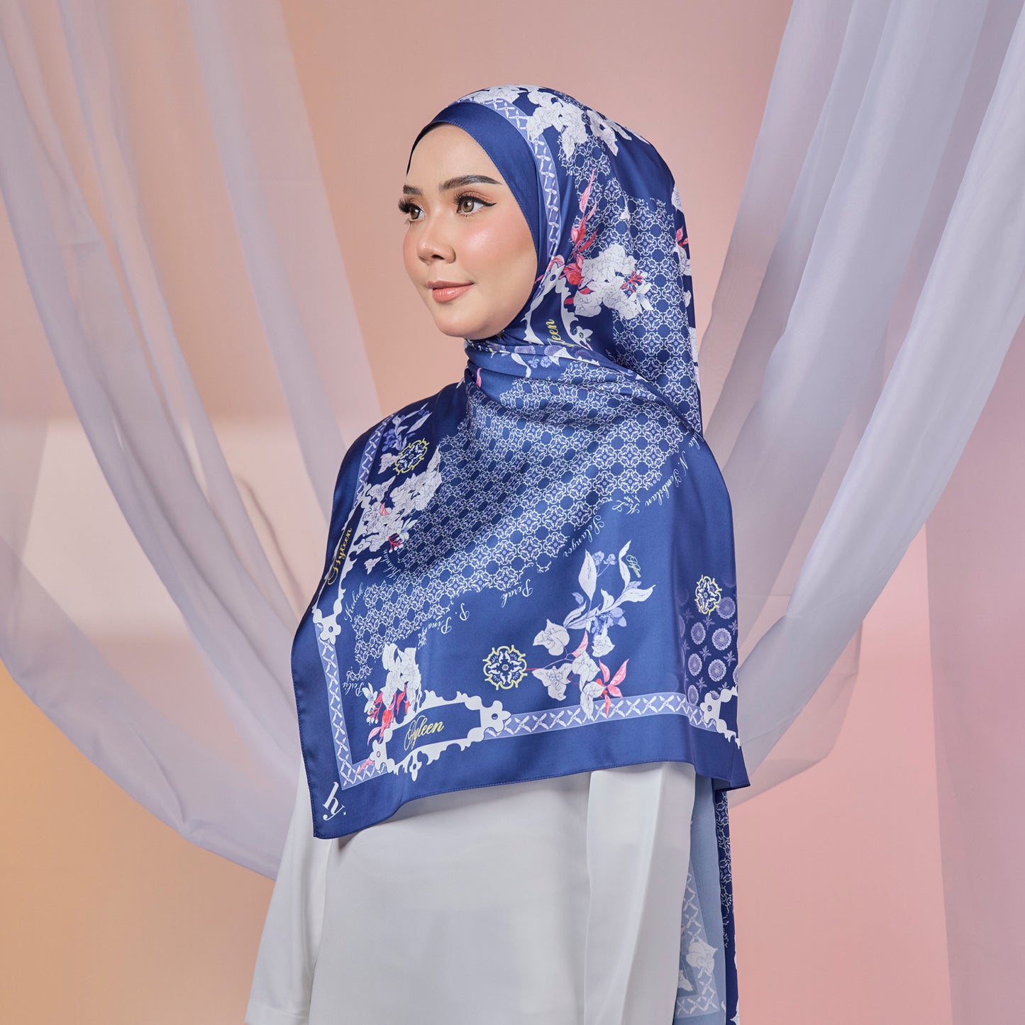 Hyleen Serayu Mekar Shawl Scarf in Navy Blue