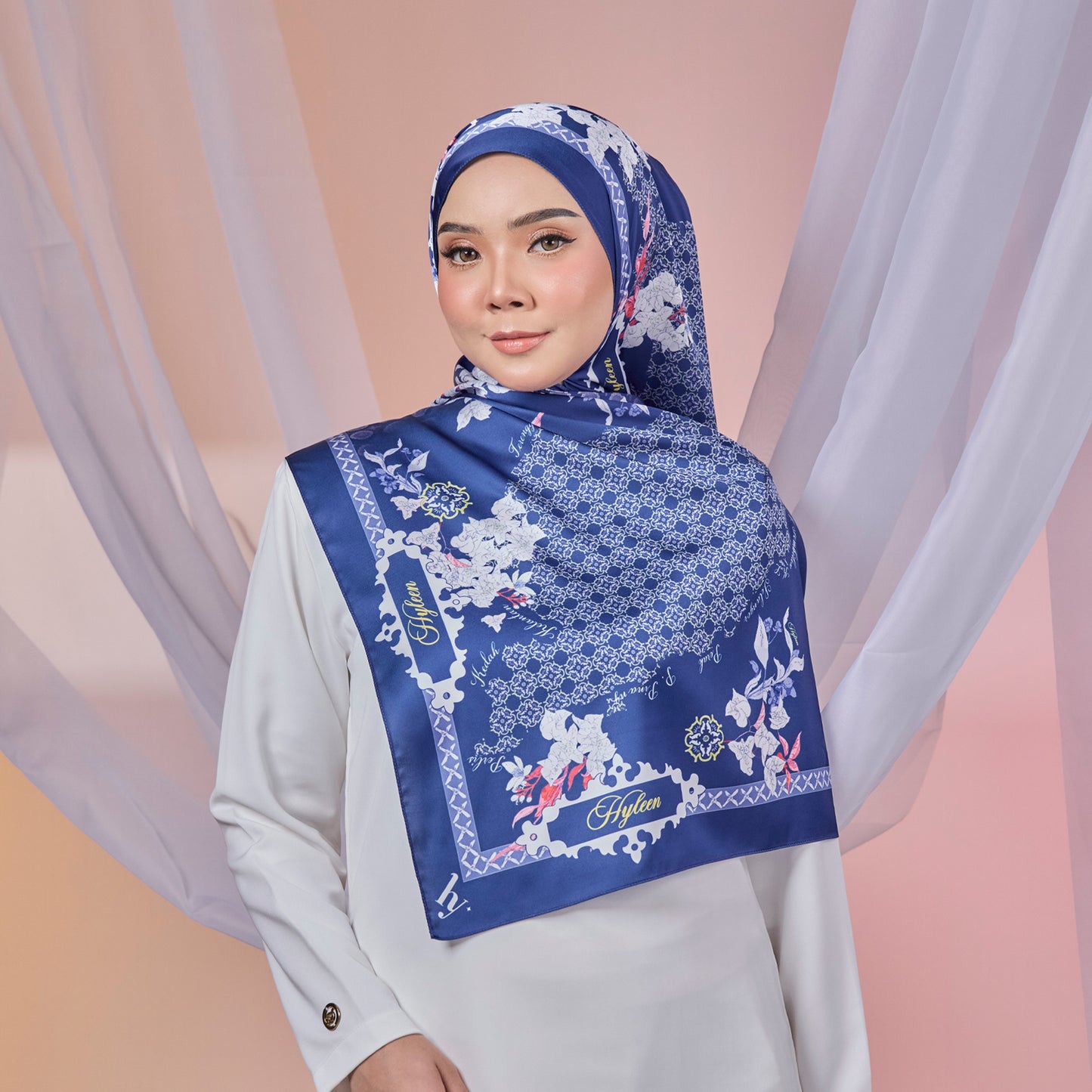 Hyleen Serayu Mekar Shawl Scarf in Navy Blue