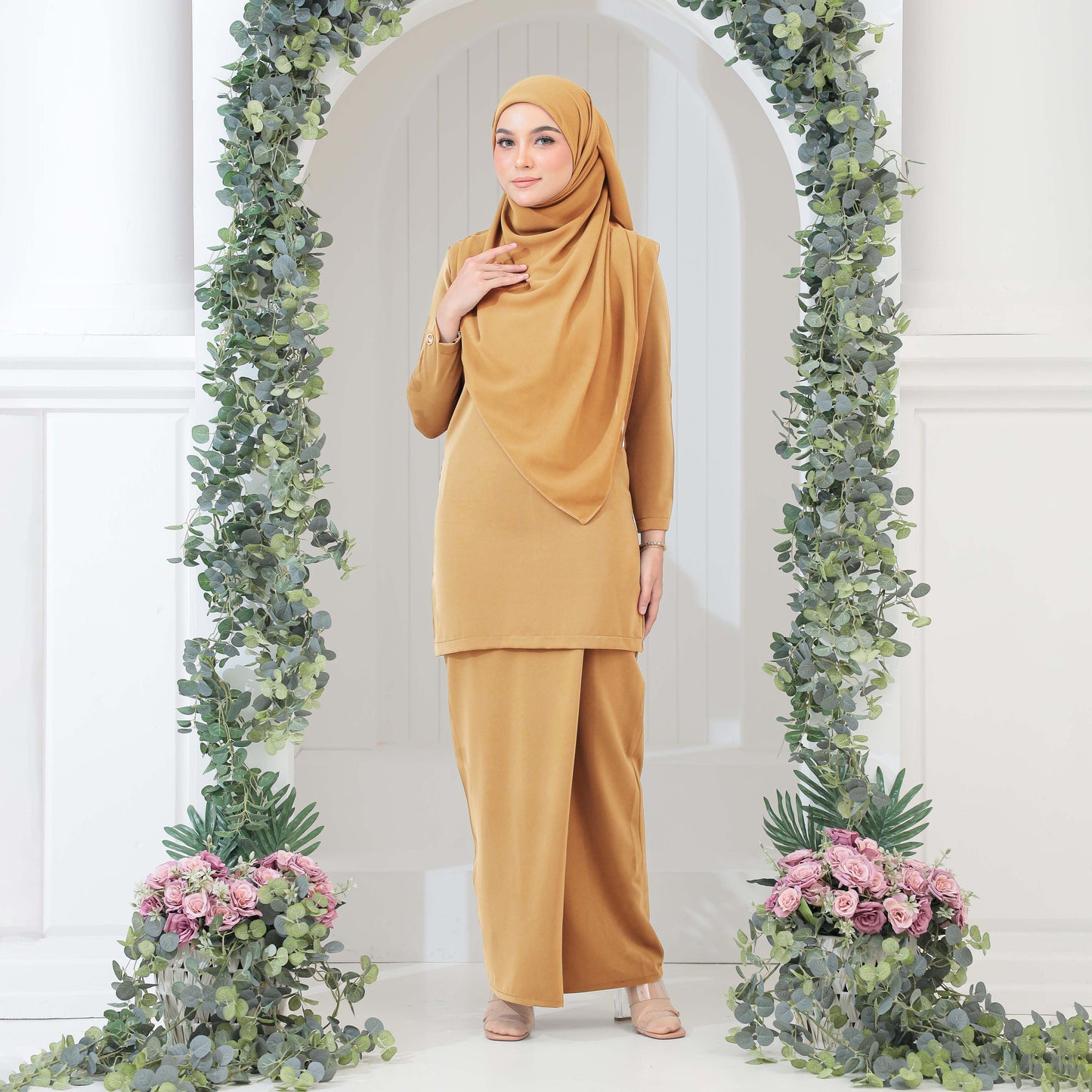 KURUNG ADRIANA