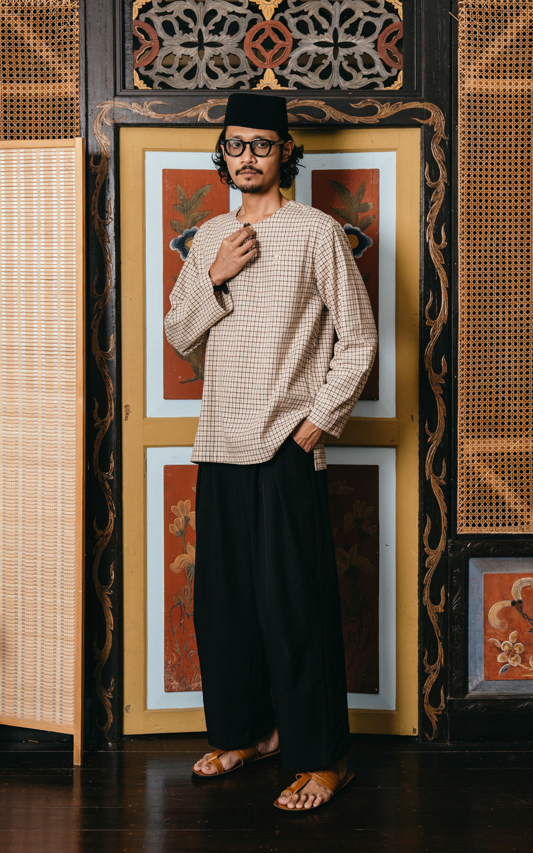 MALEQ MEN CHECKERED KURTA