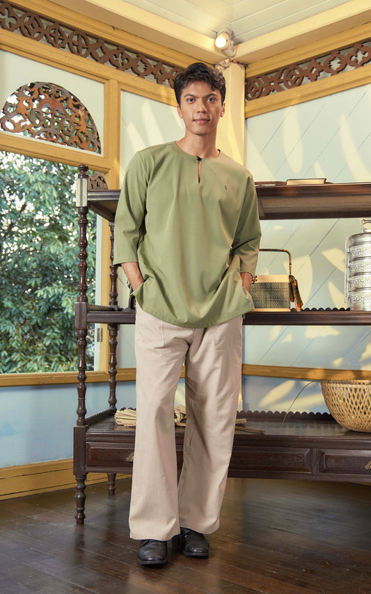 QHADIR MEN PLAIN KURTA