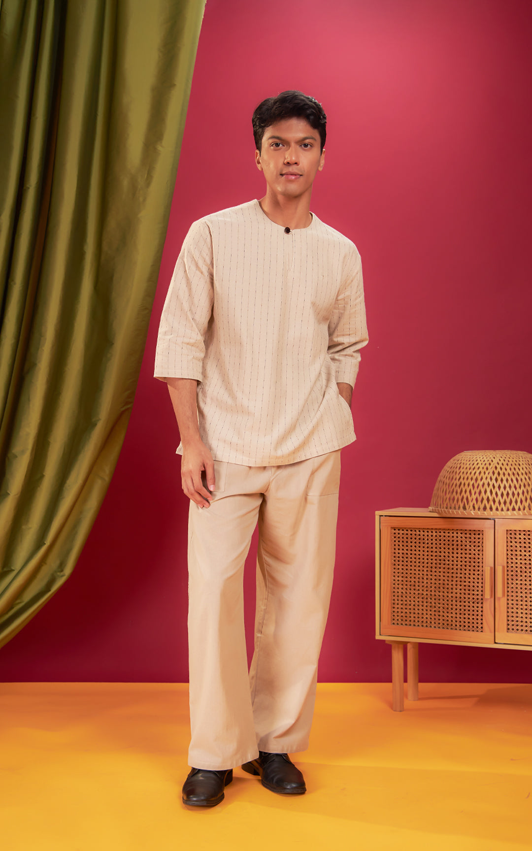 DZAHAR MEN STRIPED KURTA