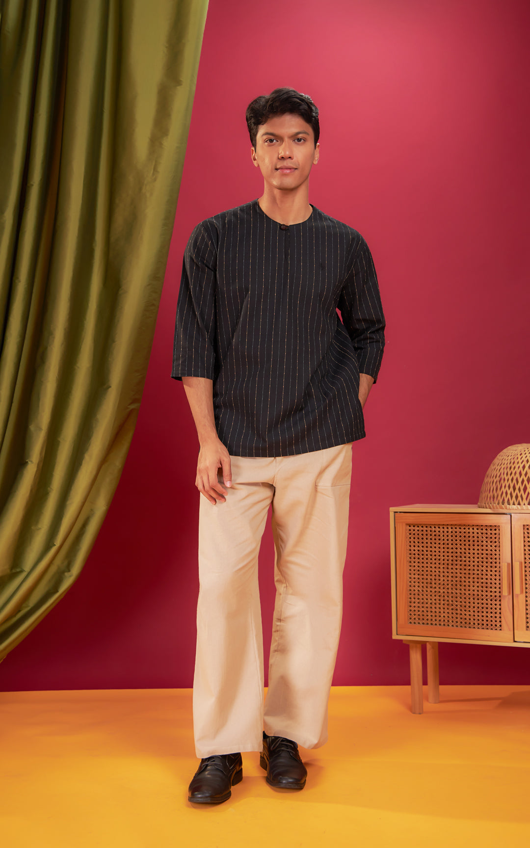 DZAHAR MEN STRIPED KURTA