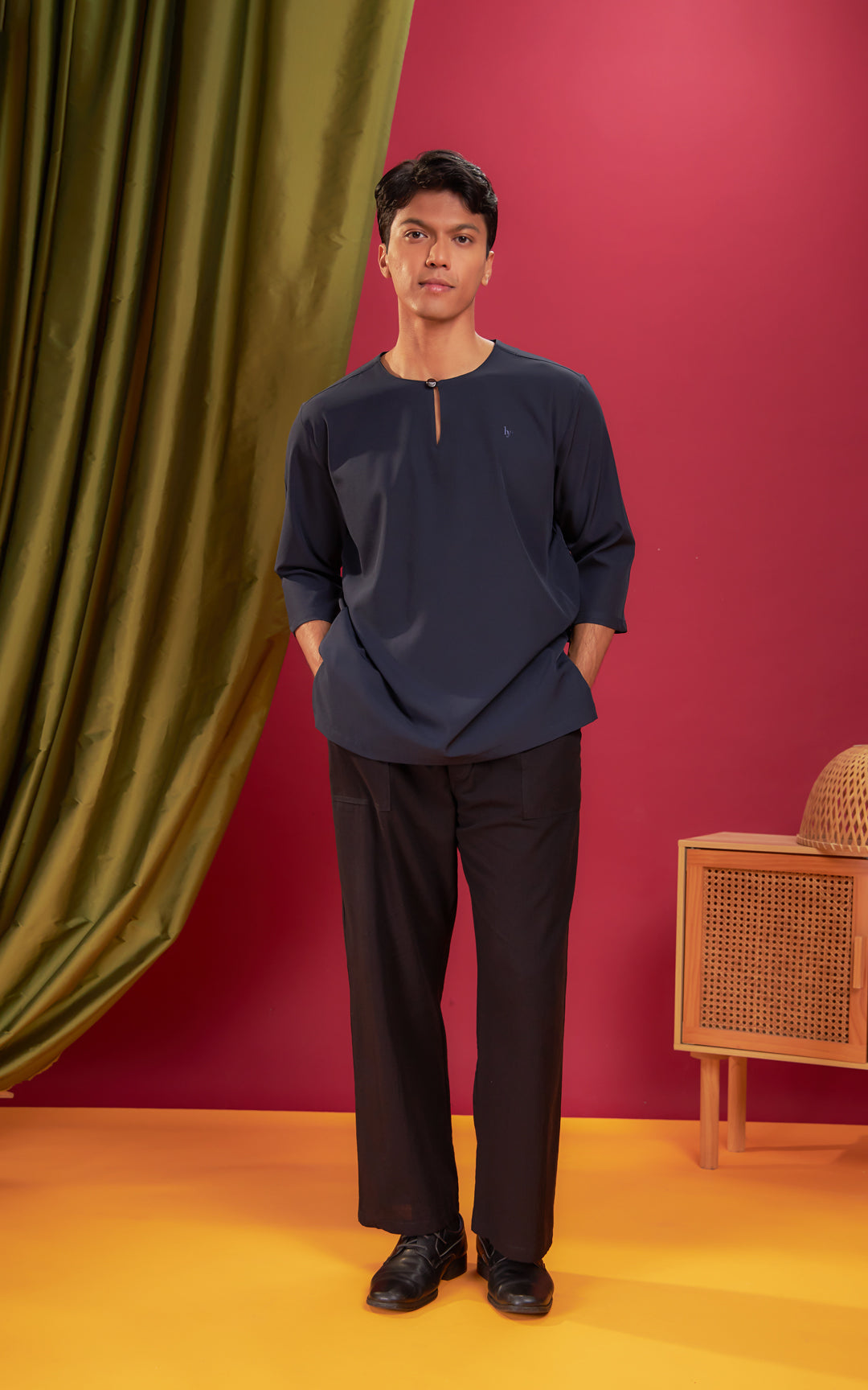 QHADIR MEN PLAIN KURTA