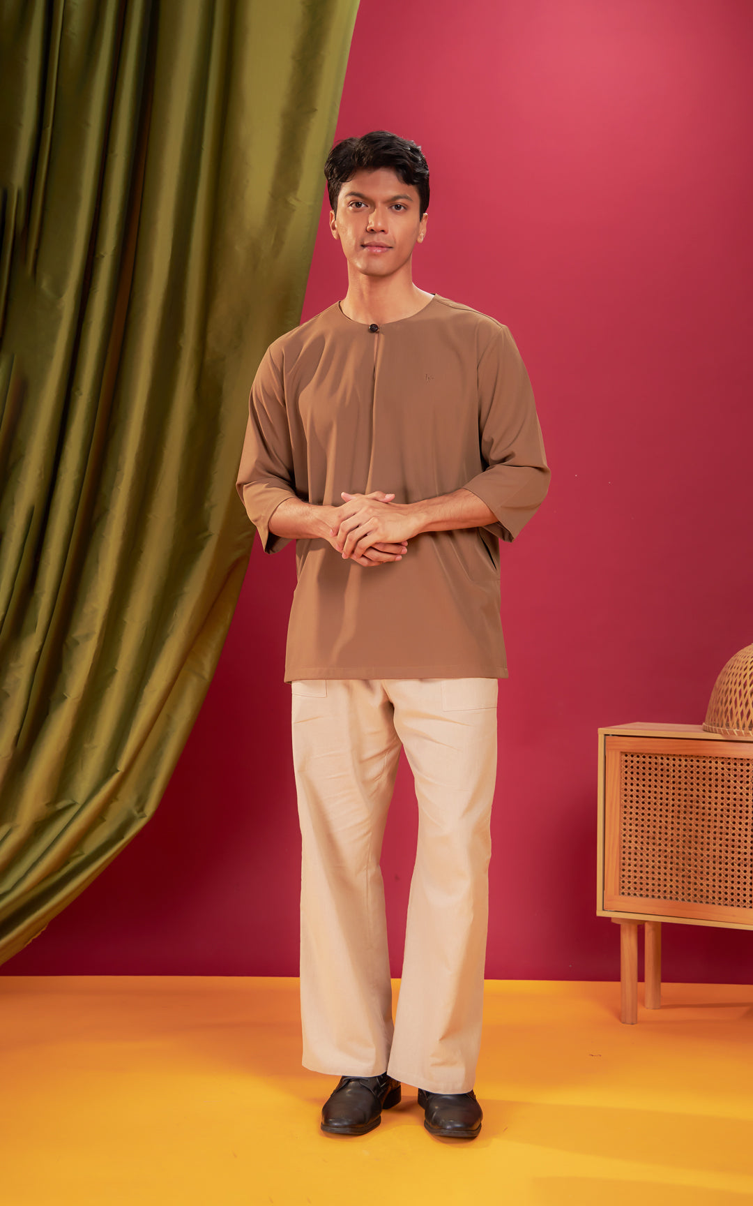 QHADIR MEN PLAIN KURTA