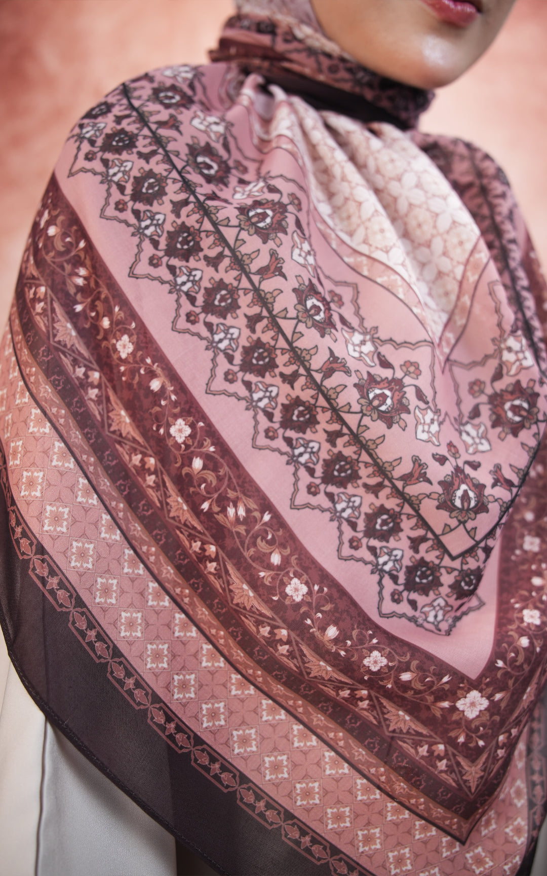 RAWDHAH PRINTED COTTON SQUARE