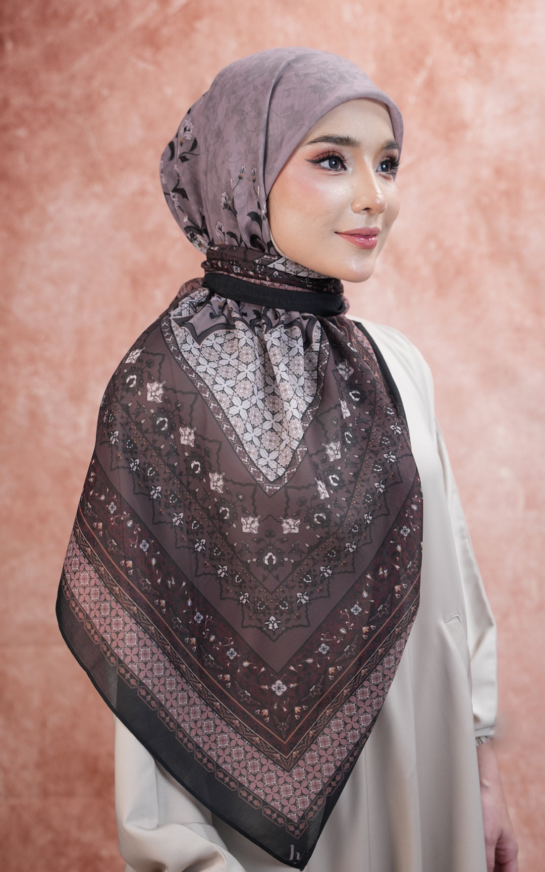 RAWDHAH PRINTED COTTON SQUARE