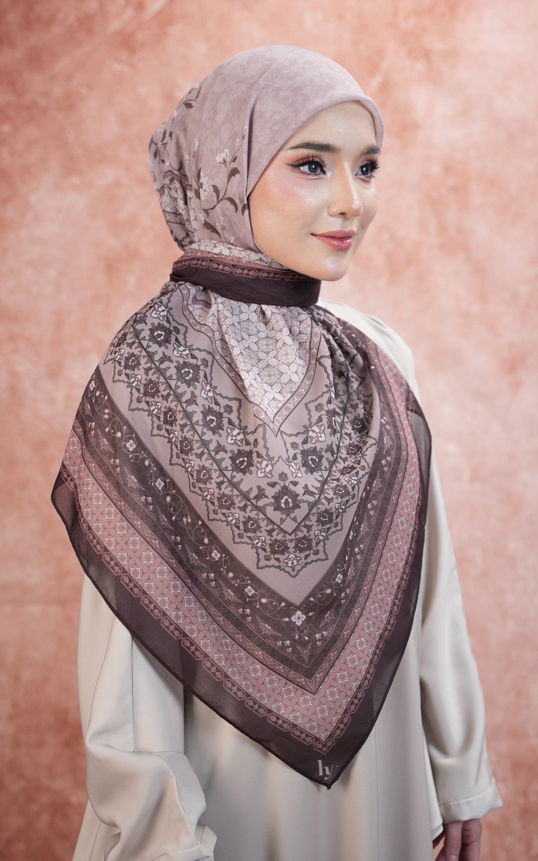 RAWDHAH PRINTED COTTON SQUARE