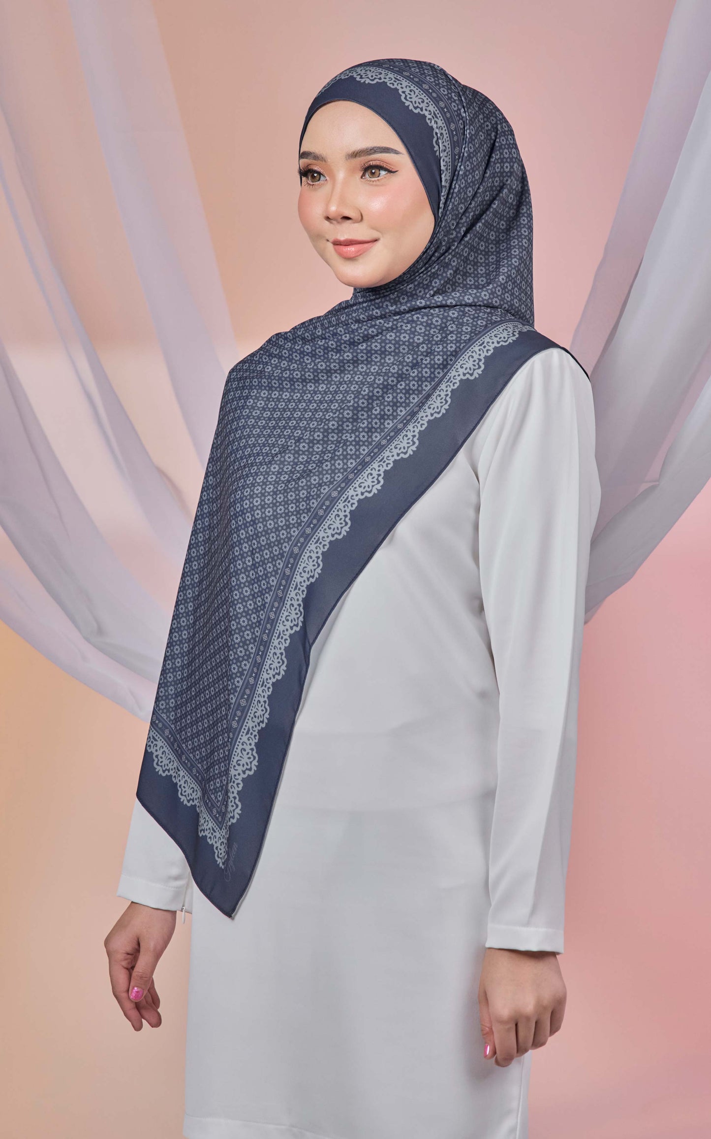 ETERNAL GRATEFULNESS SHAWL