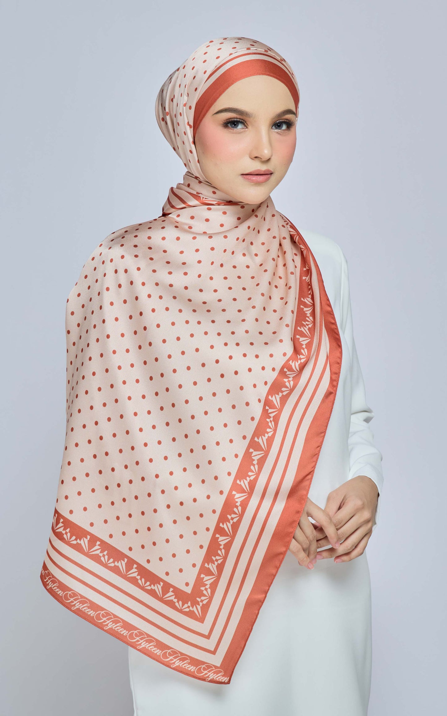 POLKA DOT SHAWL
