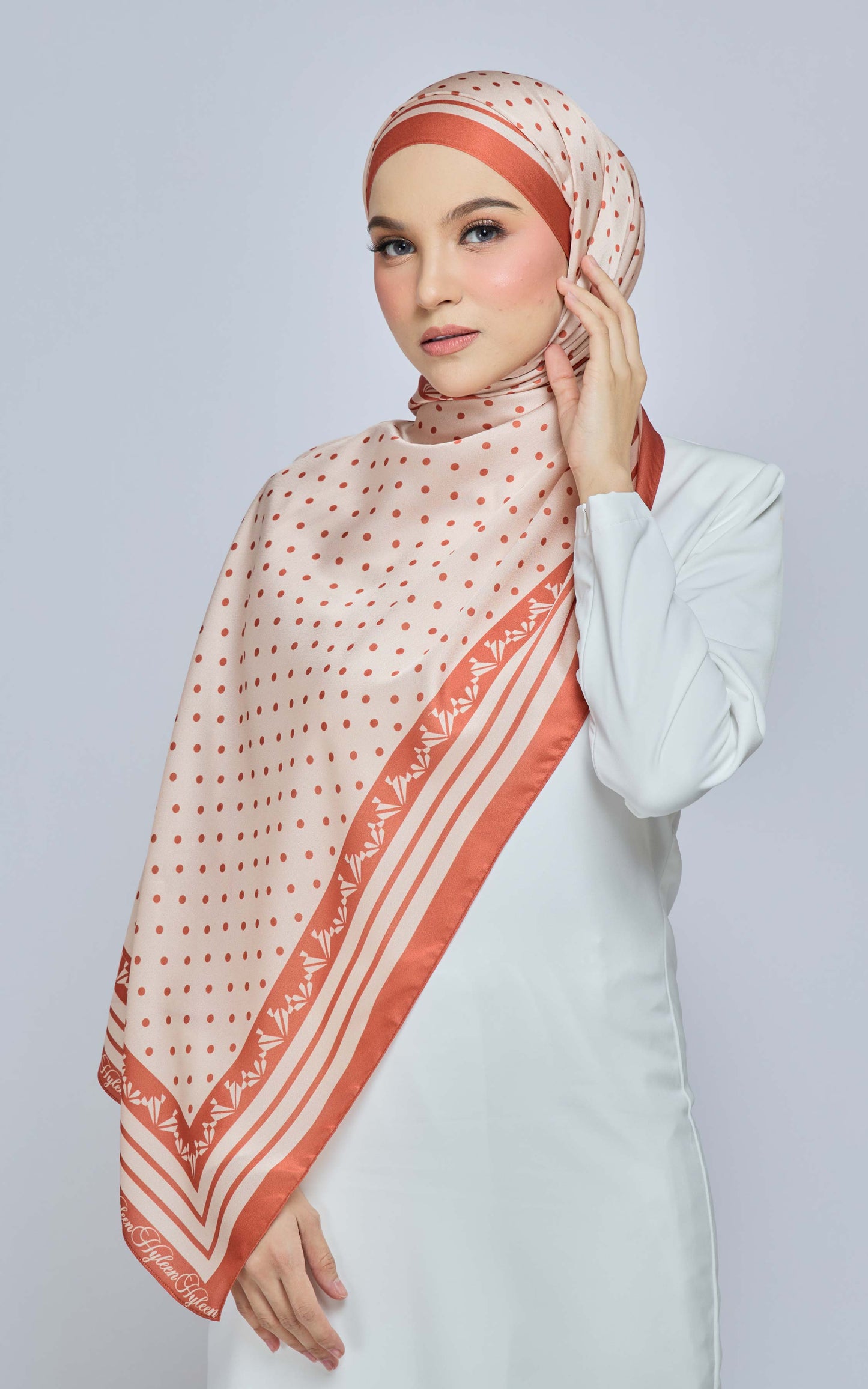 POLKA DOT SHAWL