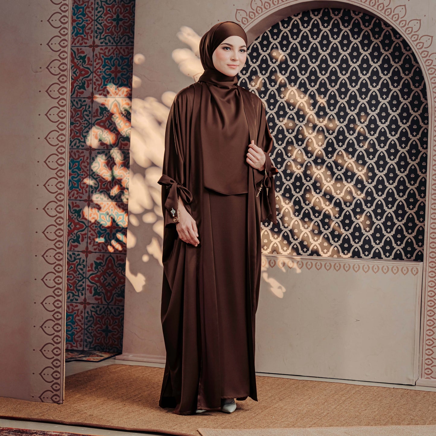 LUBNA TWO-PIECE TURTLENECK ABAYA