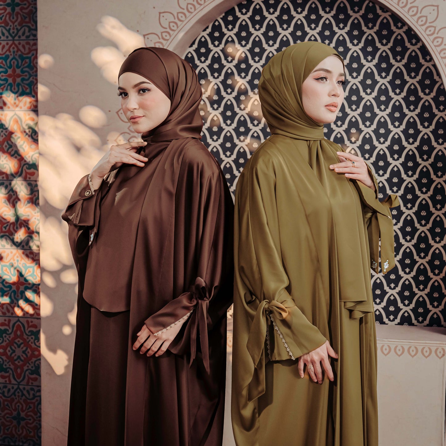 LUBNA TWO-PIECE TURTLENECK ABAYA