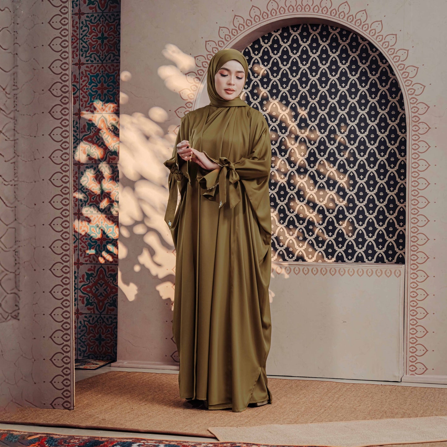 LUBNA TWO-PIECE TURTLENECK ABAYA