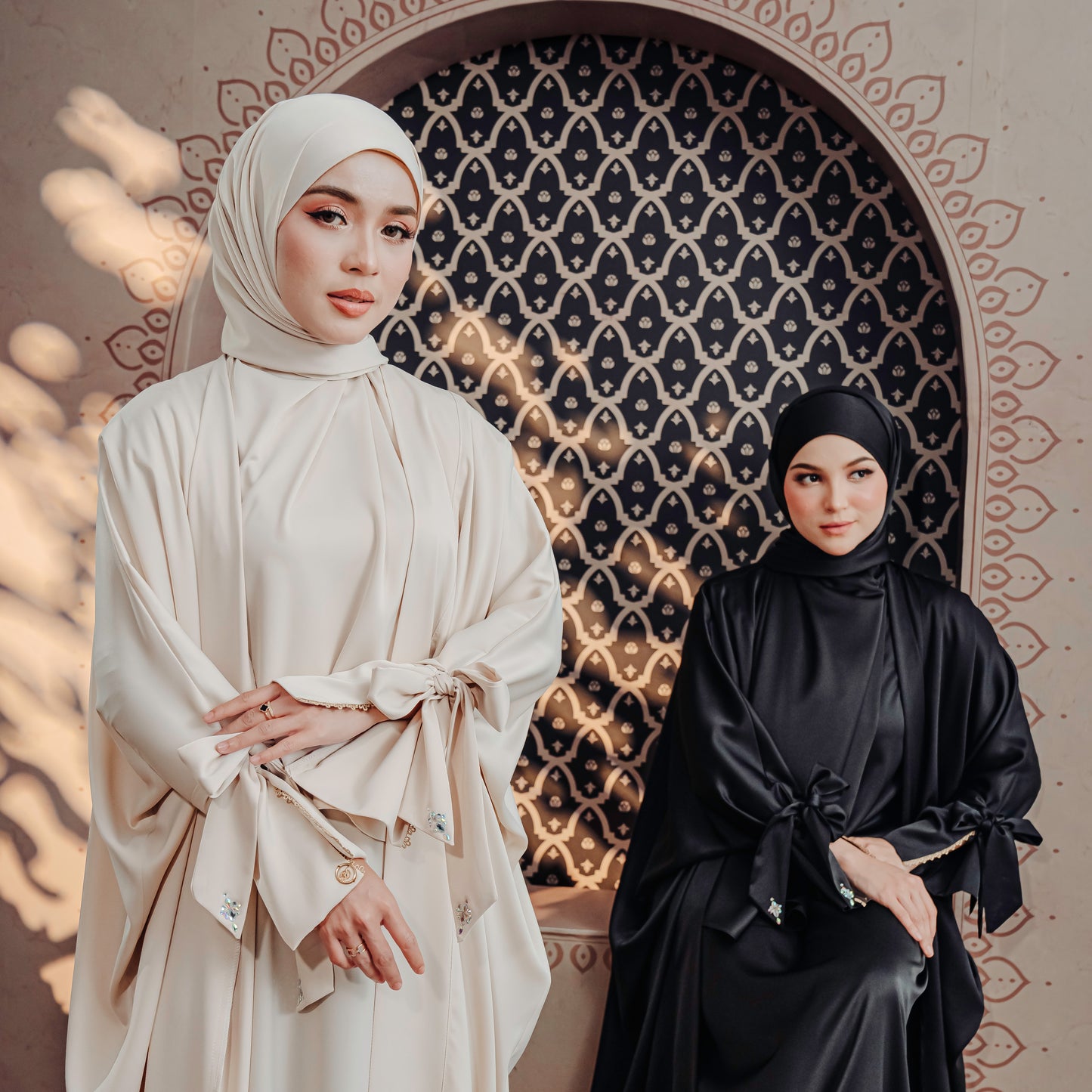 LUBNA TWO-PIECE TURTLENECK ABAYA