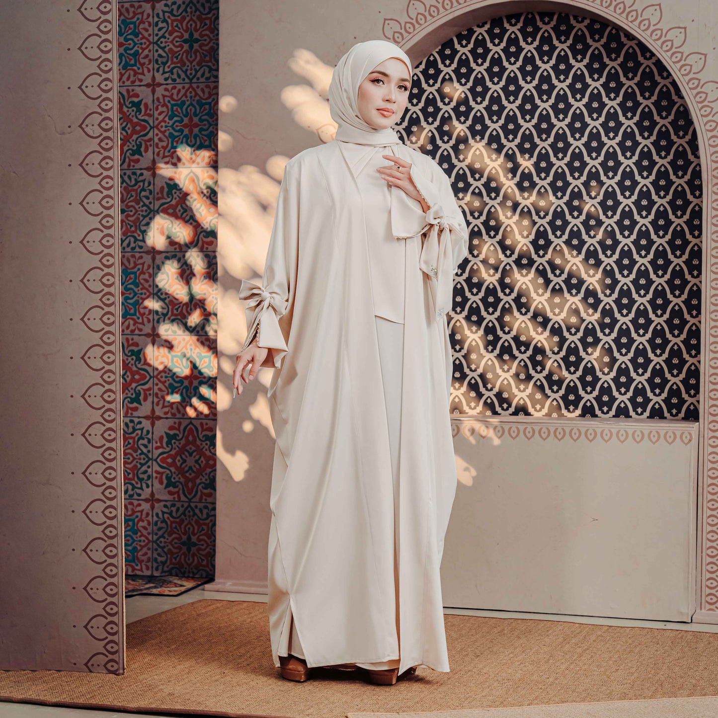 LUBNA TWO-PIECE TURTLENECK ABAYA