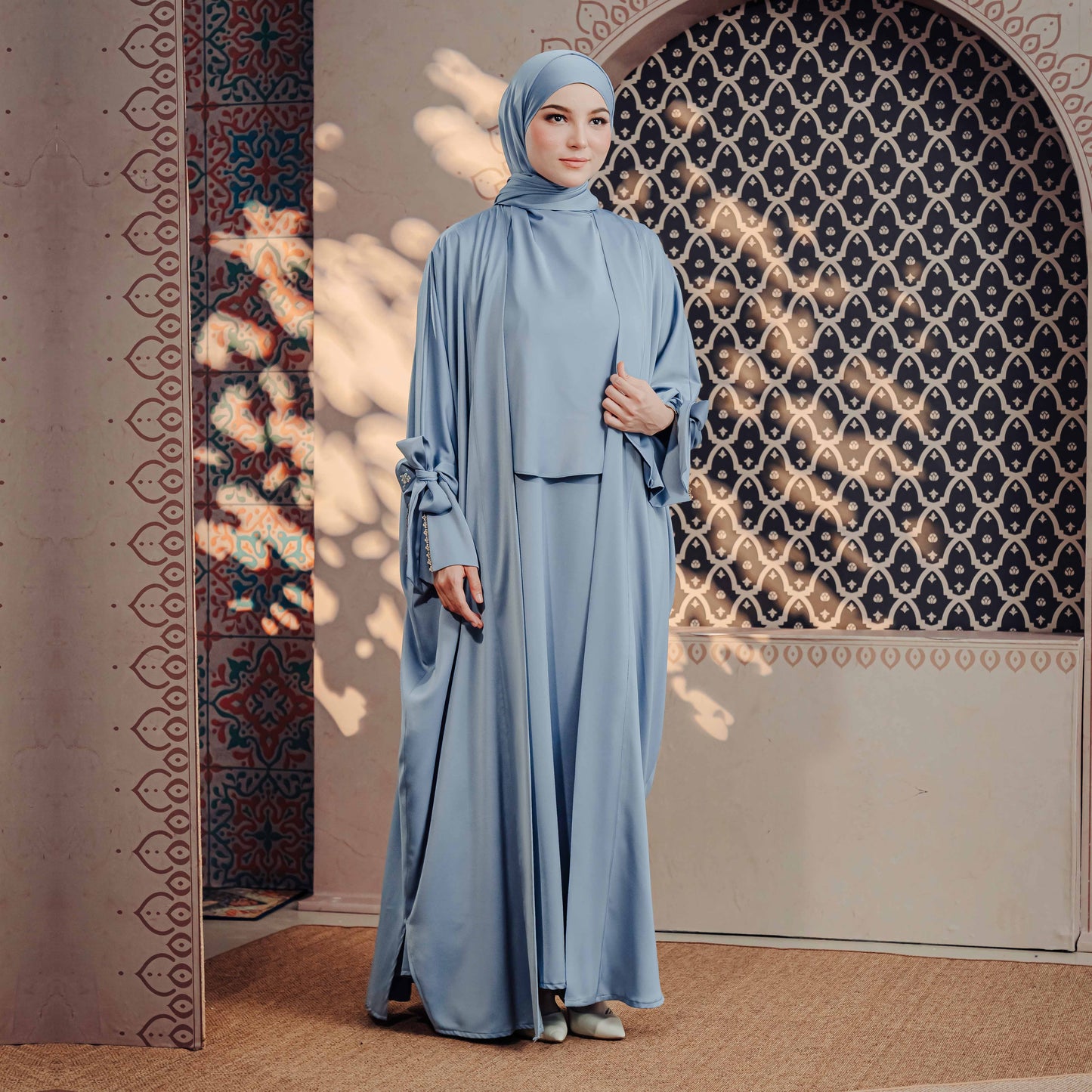 LUBNA TWO-PIECE TURTLENECK ABAYA