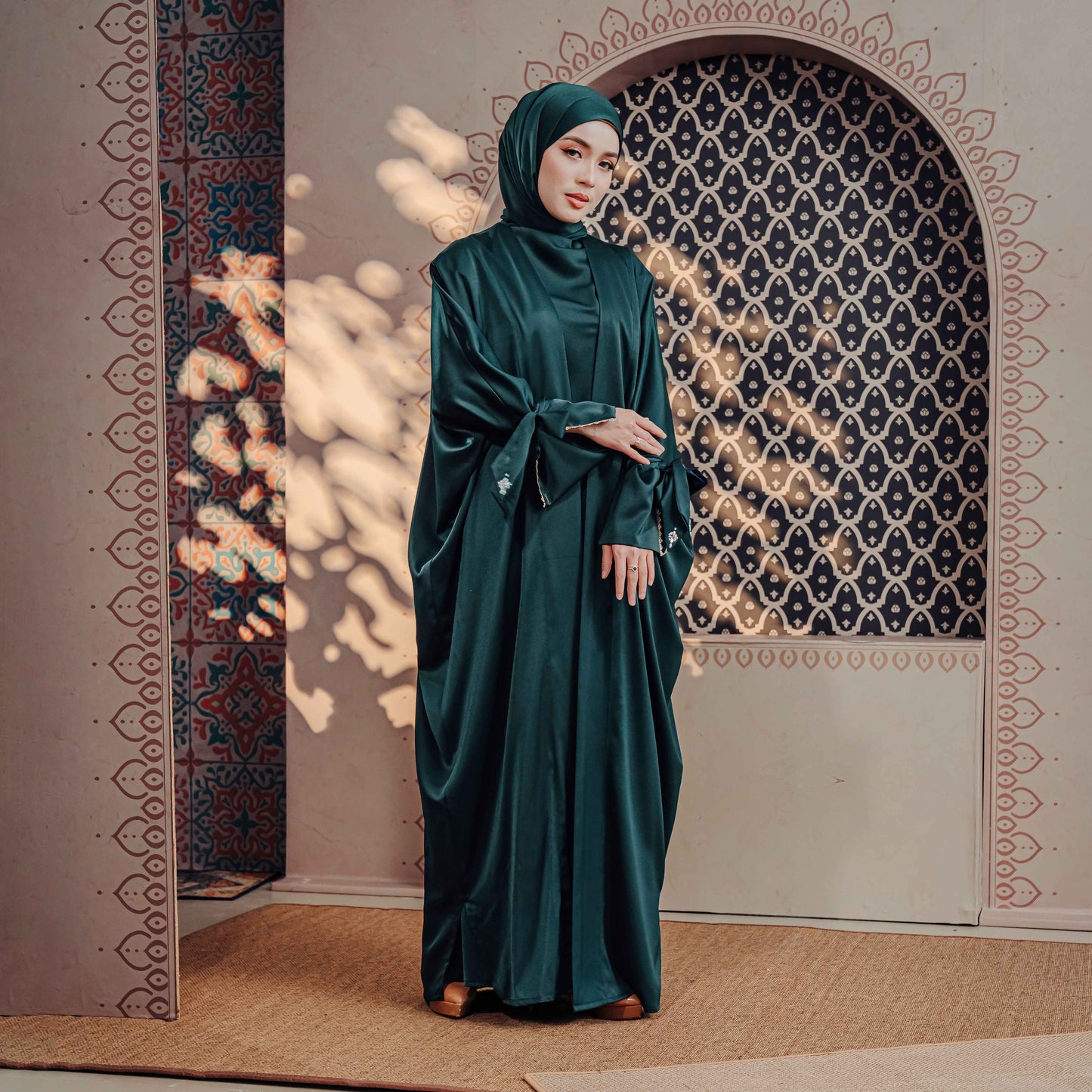 LUBNA TWO-PIECE TURTLENECK ABAYA