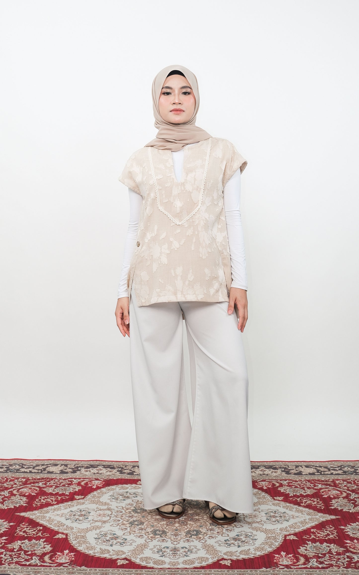 CARYN LINEN FRENCH SLEEVE TOP