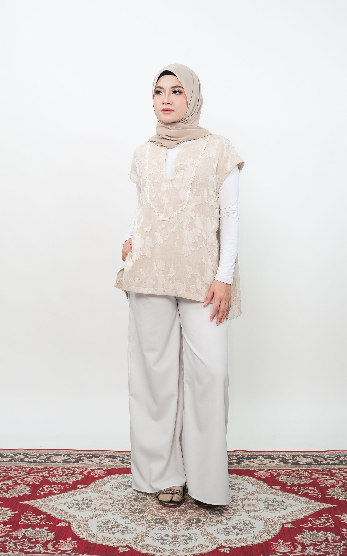 CARYN LINEN FRENCH SLEEVE TOP
