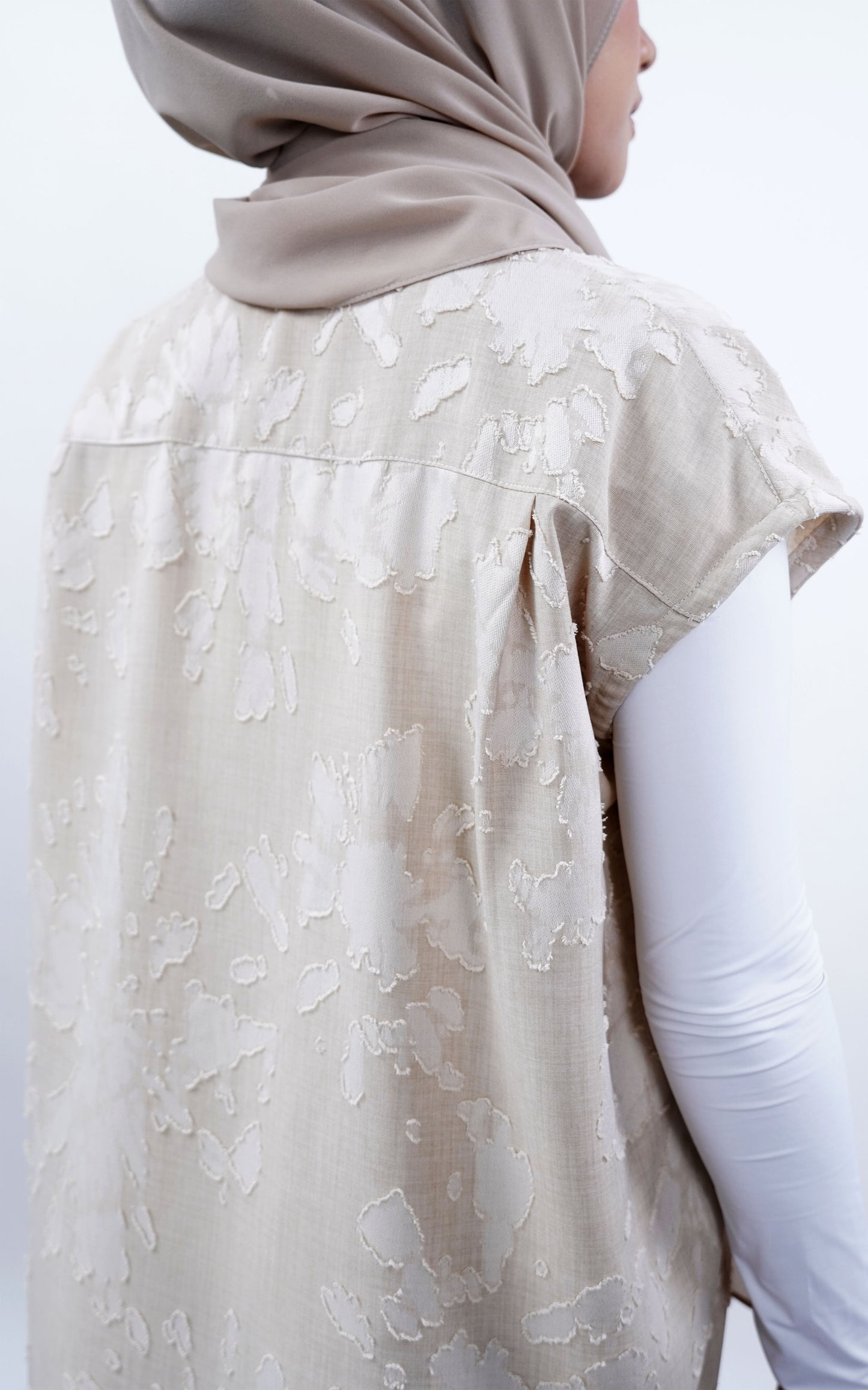 CARYN LINEN FRENCH SLEEVE TOP