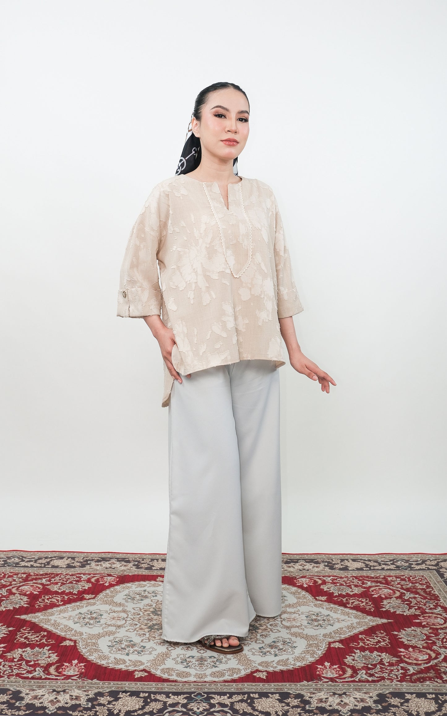 CHLOE RELAXED FIT TOP